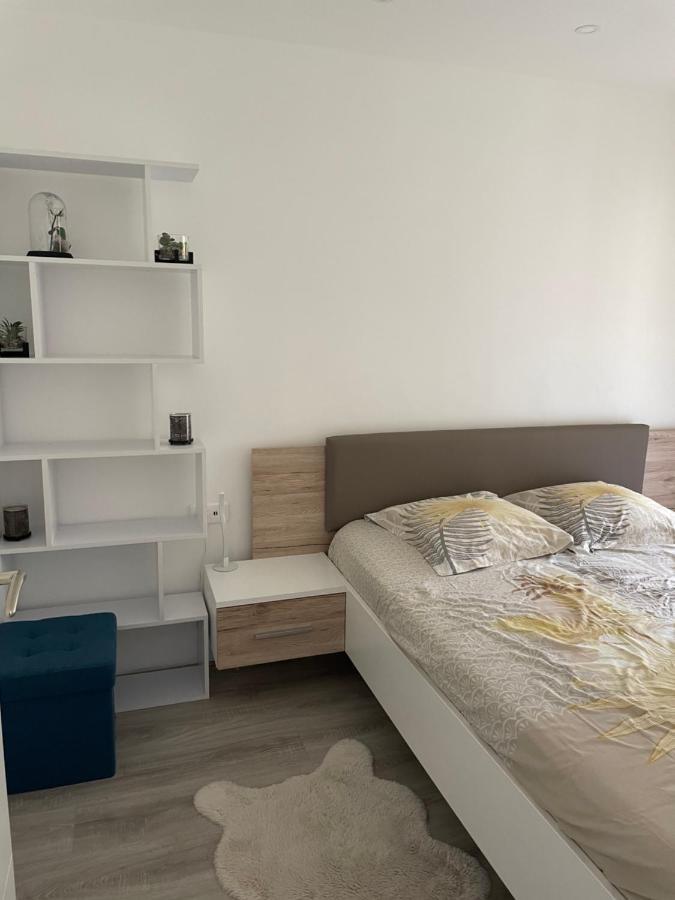 Apartment Neuf Pres De La